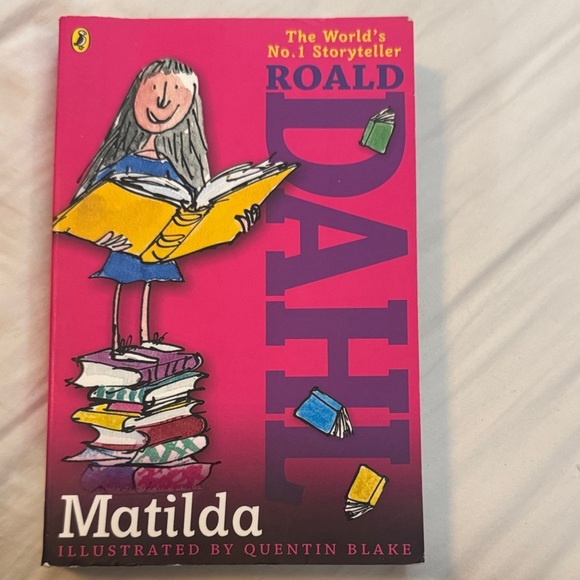 Roald Dahl Other - Matilda Book - Pink Cover